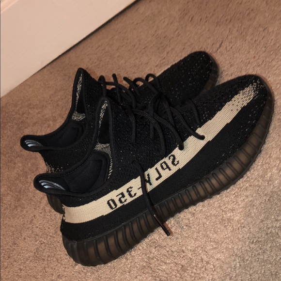 Yeezy V2 “Oreos” - Picture 4 of 4